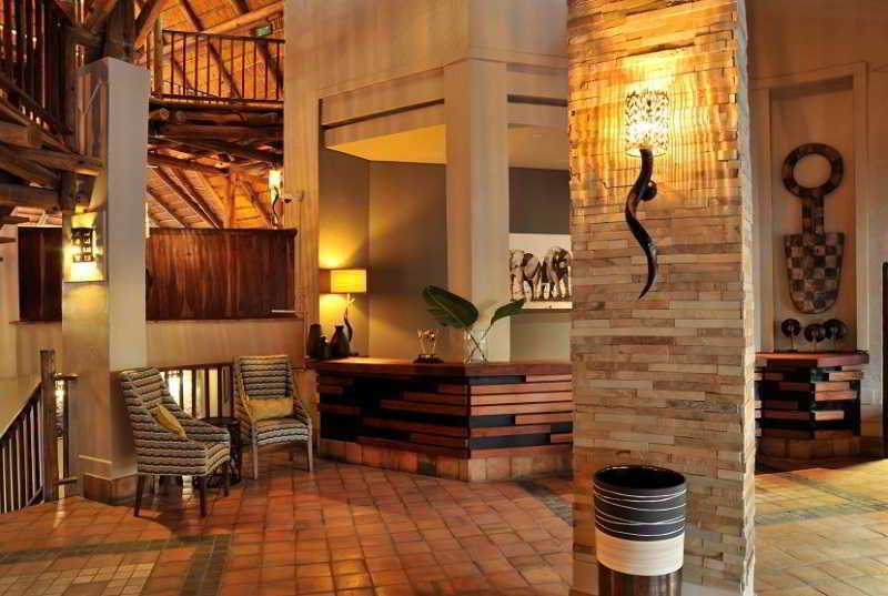 Victoria Falls Safari Suites Esterno foto