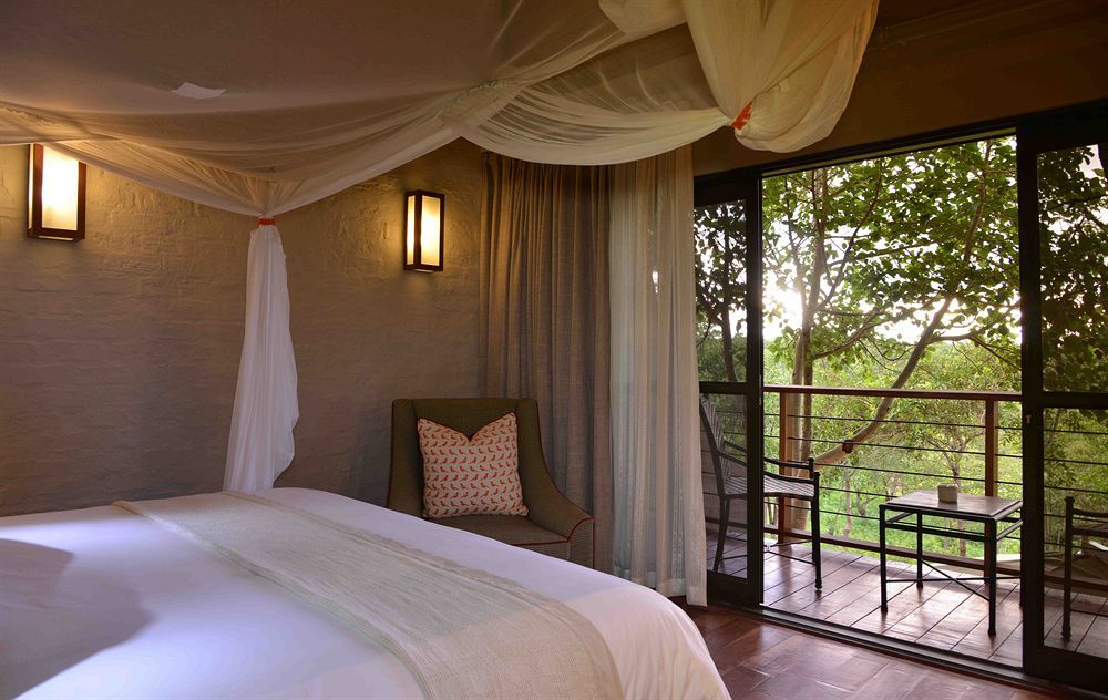 Victoria Falls Safari Suites Esterno foto